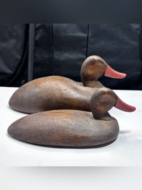 Vtg Antique Duck Decoys Pair Carved Wood Redish Beak Country Hunting